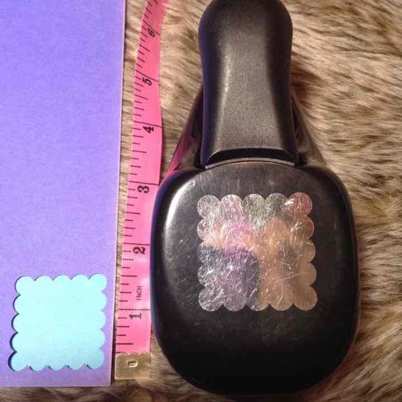 Stampin' Up! Other - STAMPIN' UP! Scallop Square Punch Scrapbook tool Stampin' Up! Other - STAMPIN' UP! Scallop Square Punch Scrapbook tool